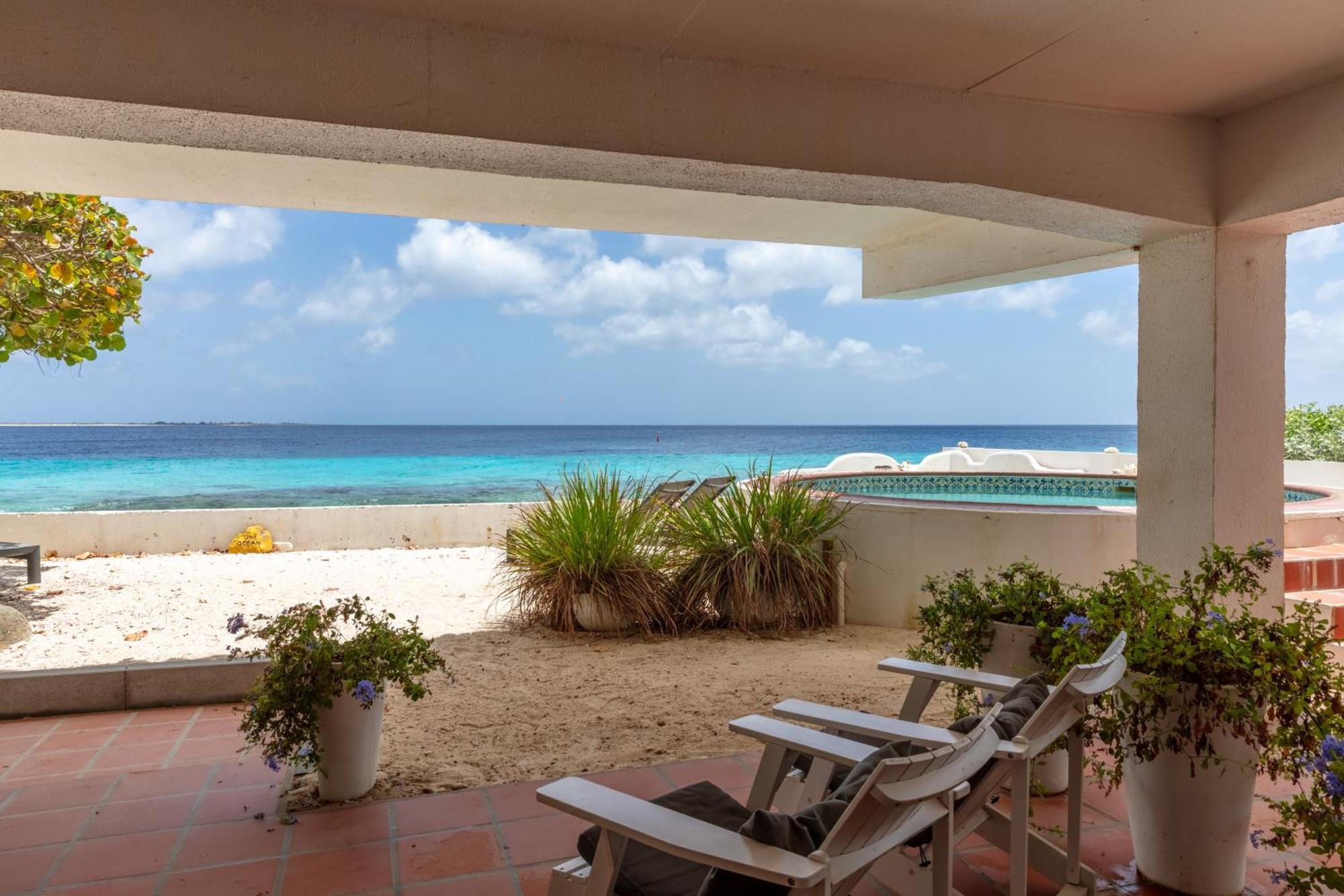 One Ocean Boutique Apartments & Suites Bonaire クラレンダイク エクステリア 写真